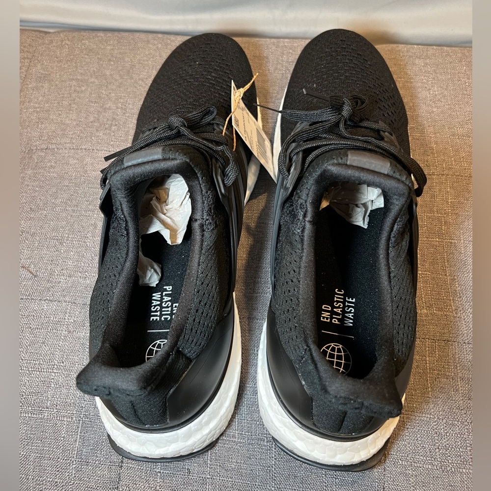Adidas Ultraboost DNA 1.0 Black White Running Shoe Men's 10 HQ4201 New - Picture 4 of 7